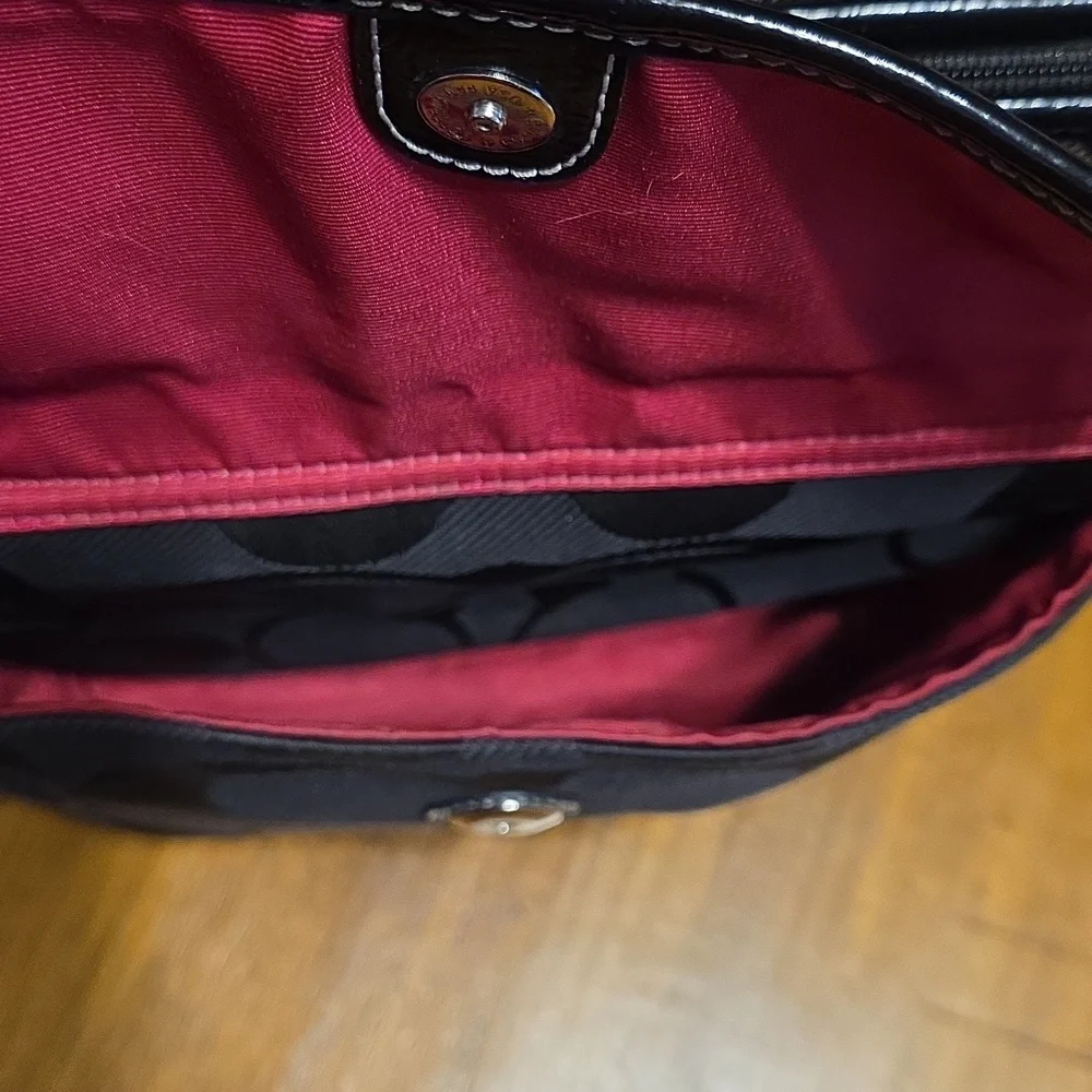 Coach Kyra Signature Jacquard Canvas With Daisy Hang Tag - Picture 14 of 16